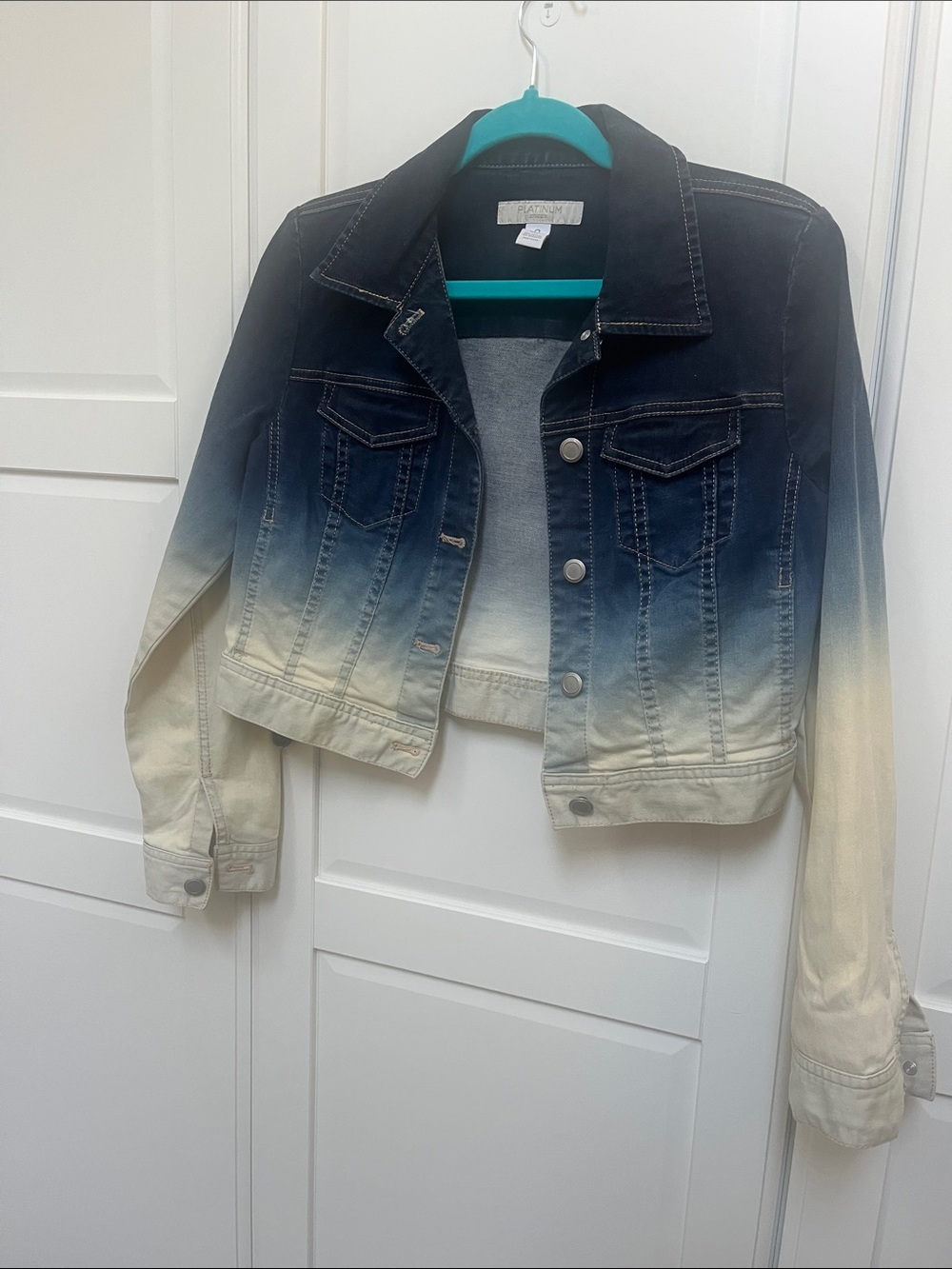 Chico’s Gradient Indigo to Cream Cropped Denim Jacket
